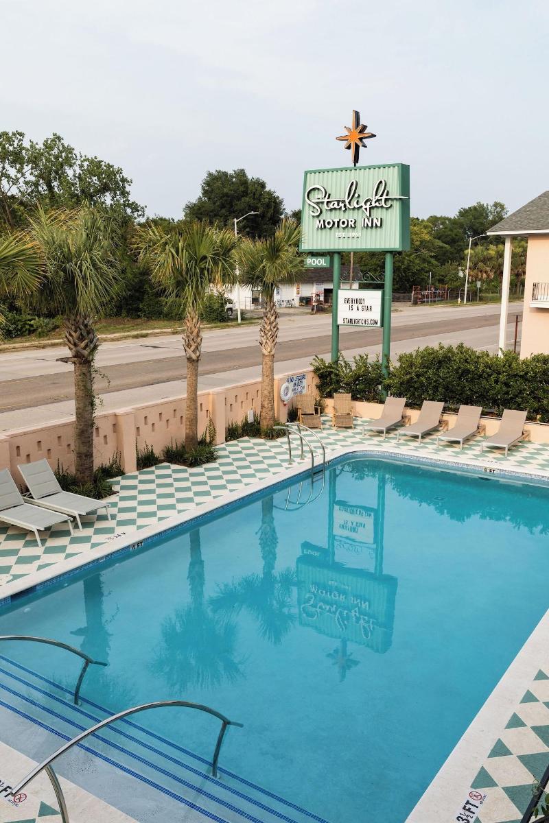 Starlight Motor Inn image