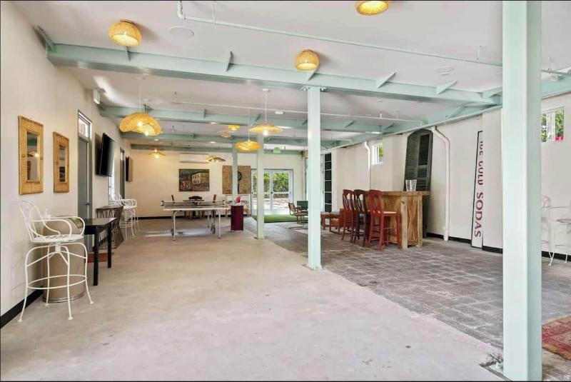 Starlight Motor Inn image