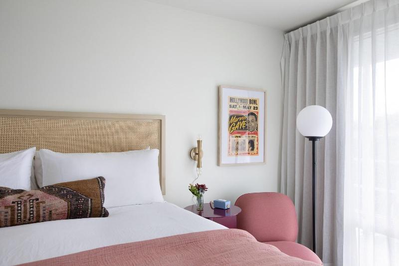 Starlight Motor Inn image