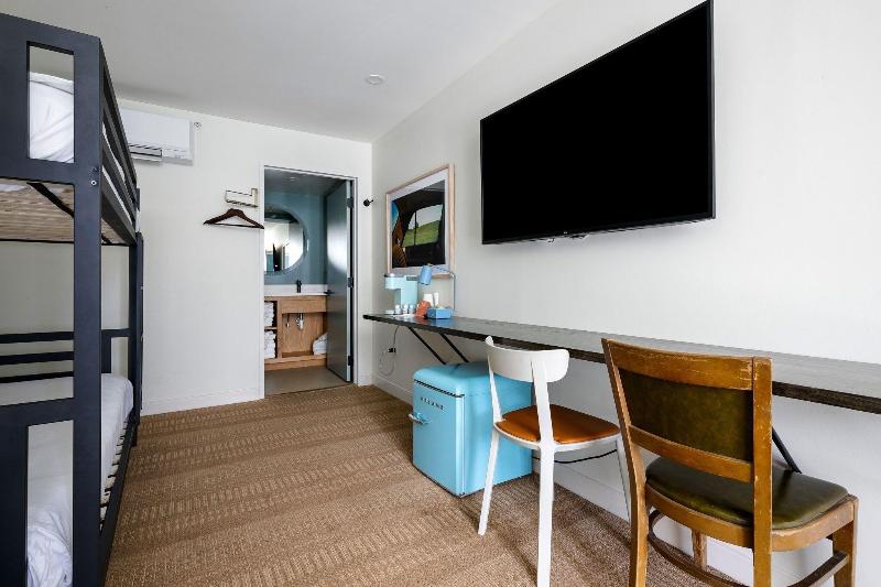 Starlight Motor Inn image