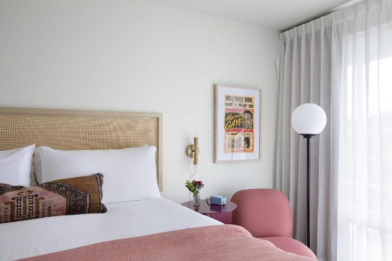 Starlight Motor Inn image