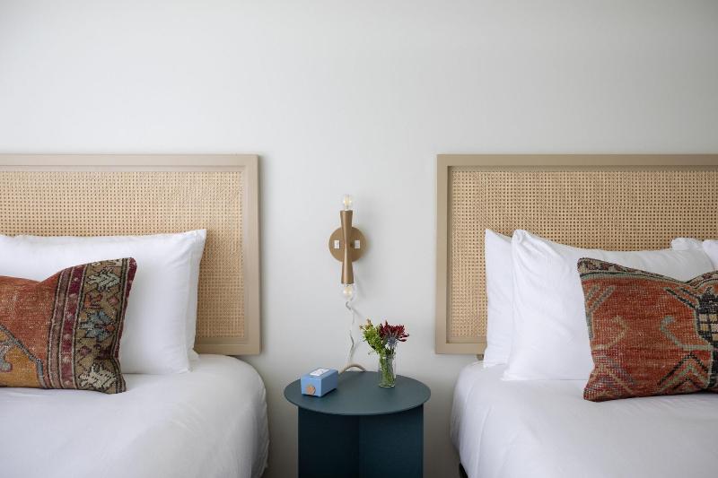 Starlight Motor Inn image
