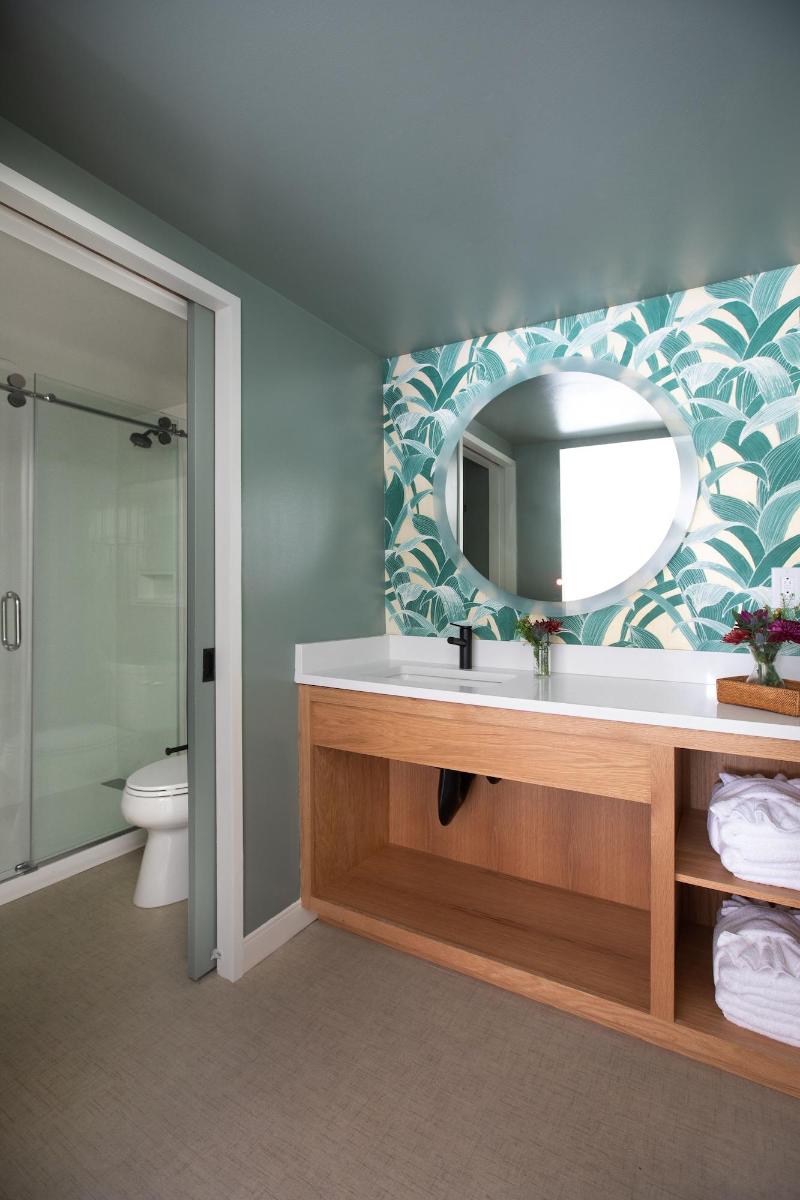 Starlight Motor Inn image