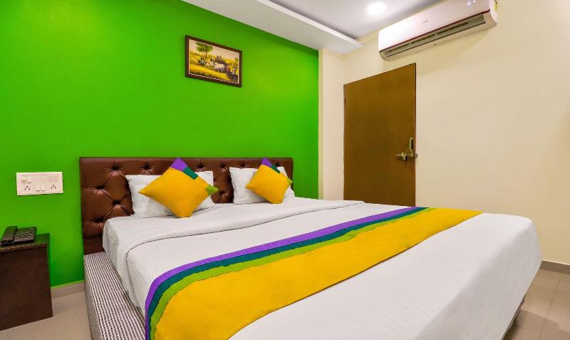 Itsy By Treebo Carnival Inn image