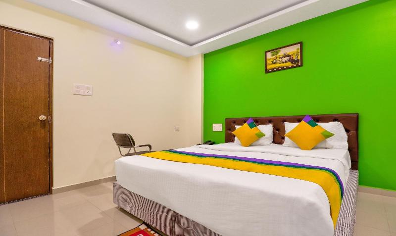 Itsy By Treebo Carnival Inn image
