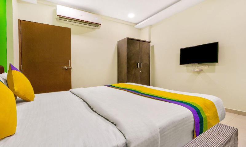 Itsy By Treebo Carnival Inn image