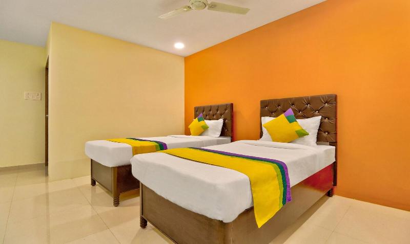 Itsy By Treebo Carnival Inn image