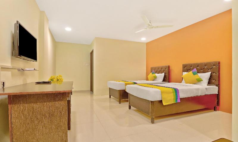 Itsy By Treebo Carnival Inn image