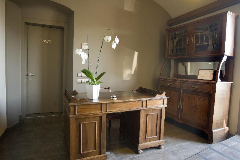 Hostal Barris image