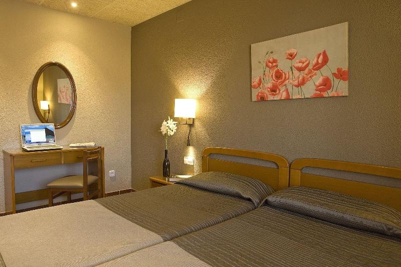 Hostal Barris image
