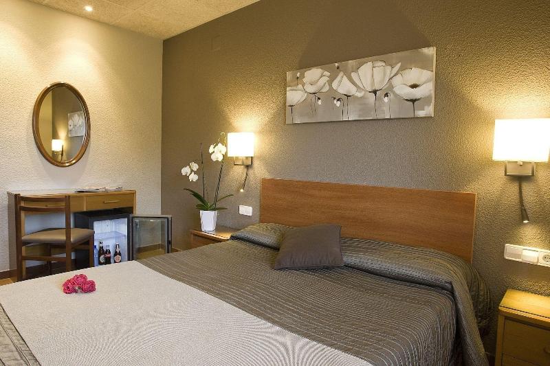 Hostal Barris image