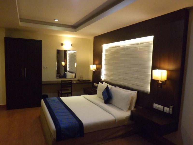 Castle International Premium Hotel image