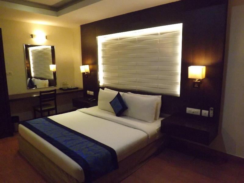 Castle International Premium Hotel image