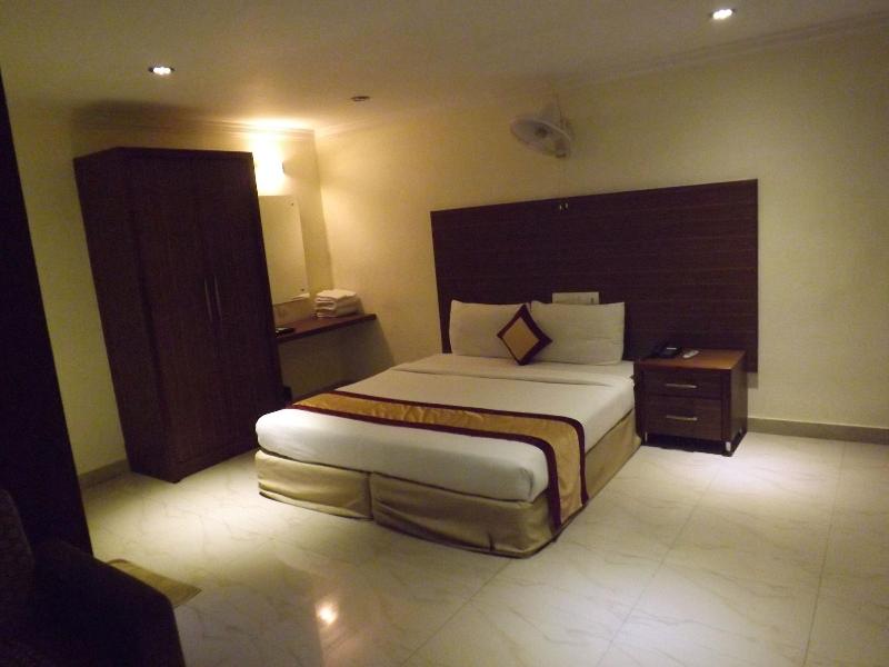 Castle International Premium Hotel image