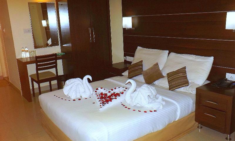 Castle International Premium Hotel image