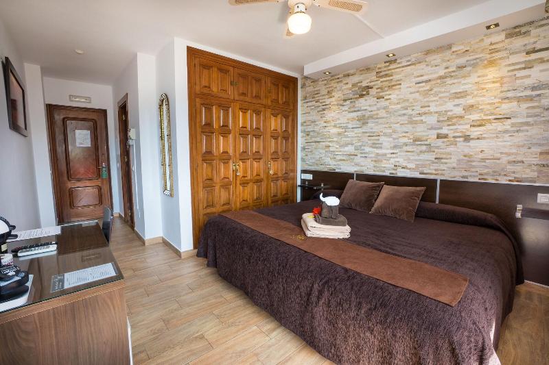 Hostal Casa Mercedes image