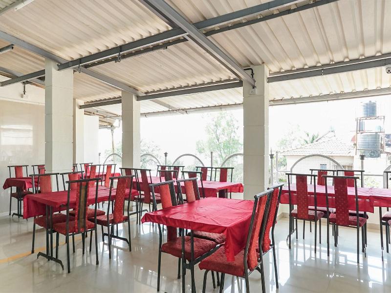 19677 Hotel Gurukrupa
