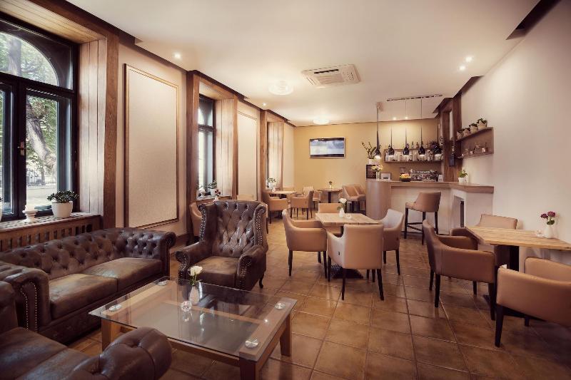 City Residence Apartment Hotel image