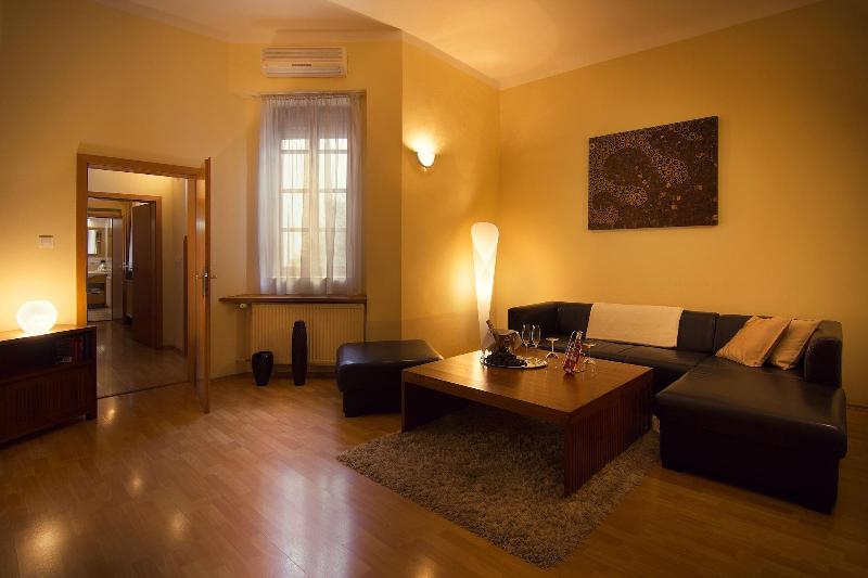 City Residence Apartment Hotel image