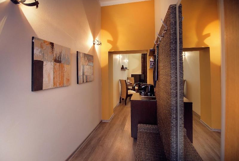 City Residence Apartment Hotel image