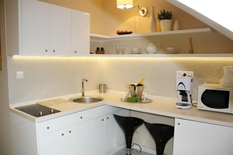 City Residence Apartment Hotel image