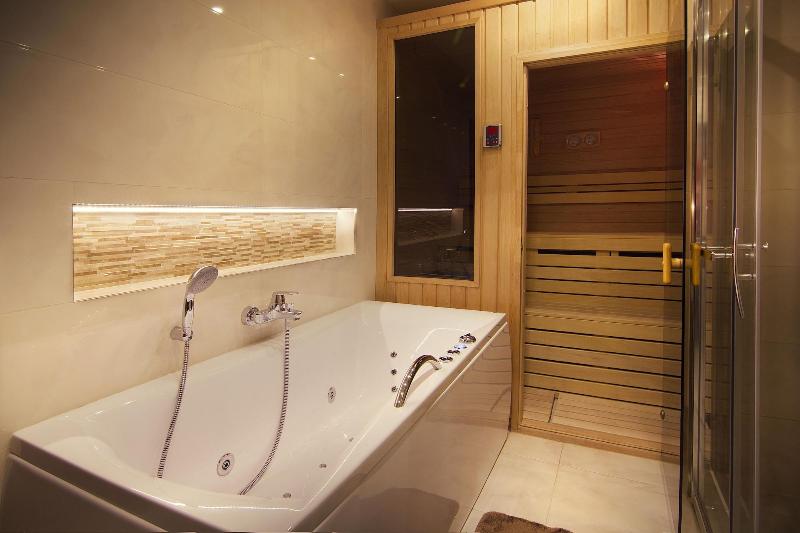 City Residence Apartment Hotel image