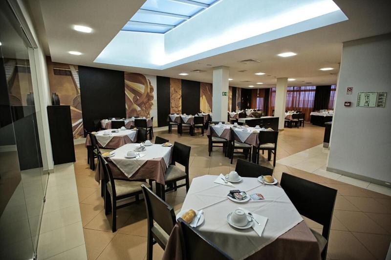 Hotel Recinto image