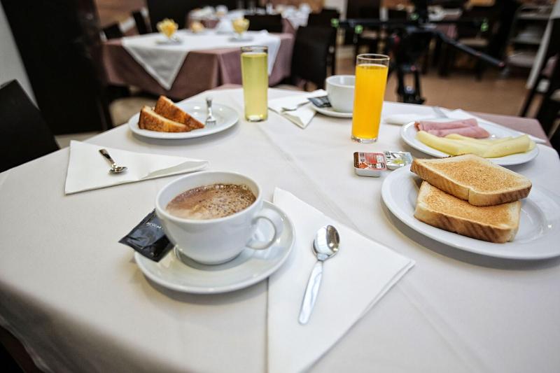 Hotel Recinto image