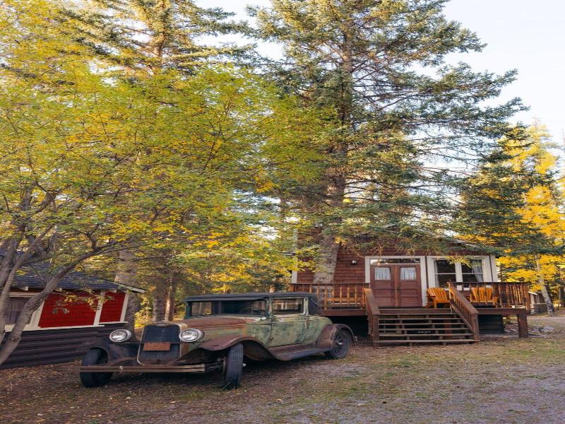 Johnston Canyon Resort