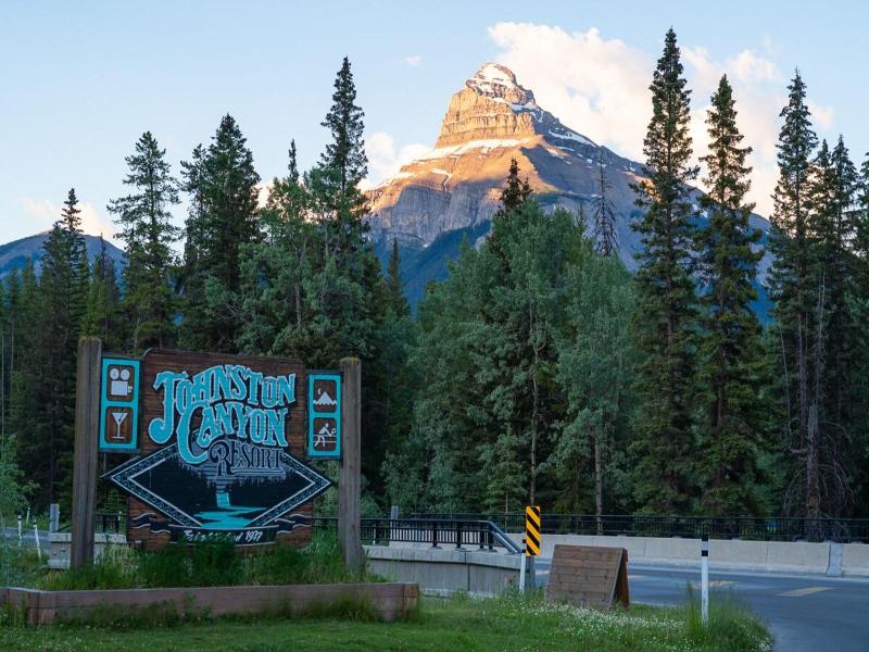 Johnston Canyon Resort