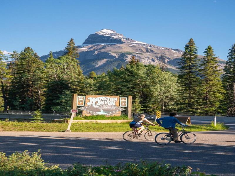 Johnston Canyon Resort