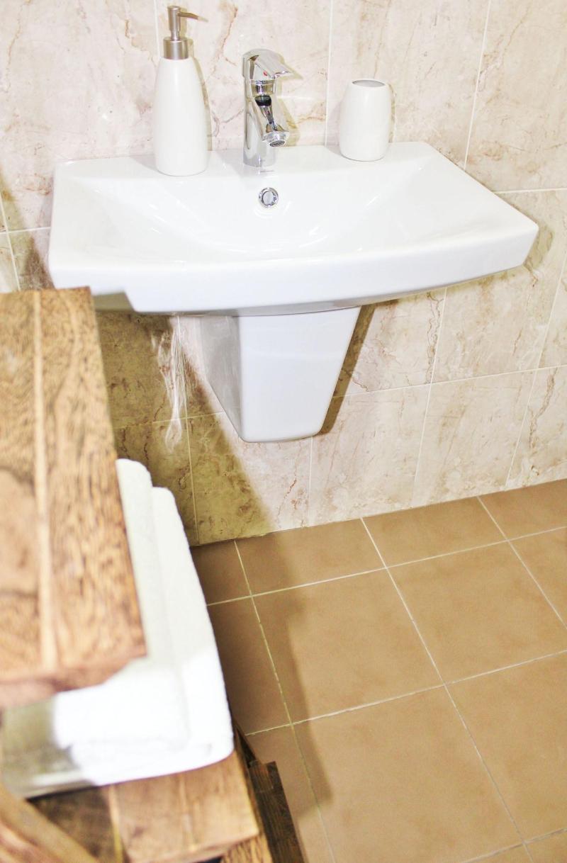 Red Fox Guesthouse image