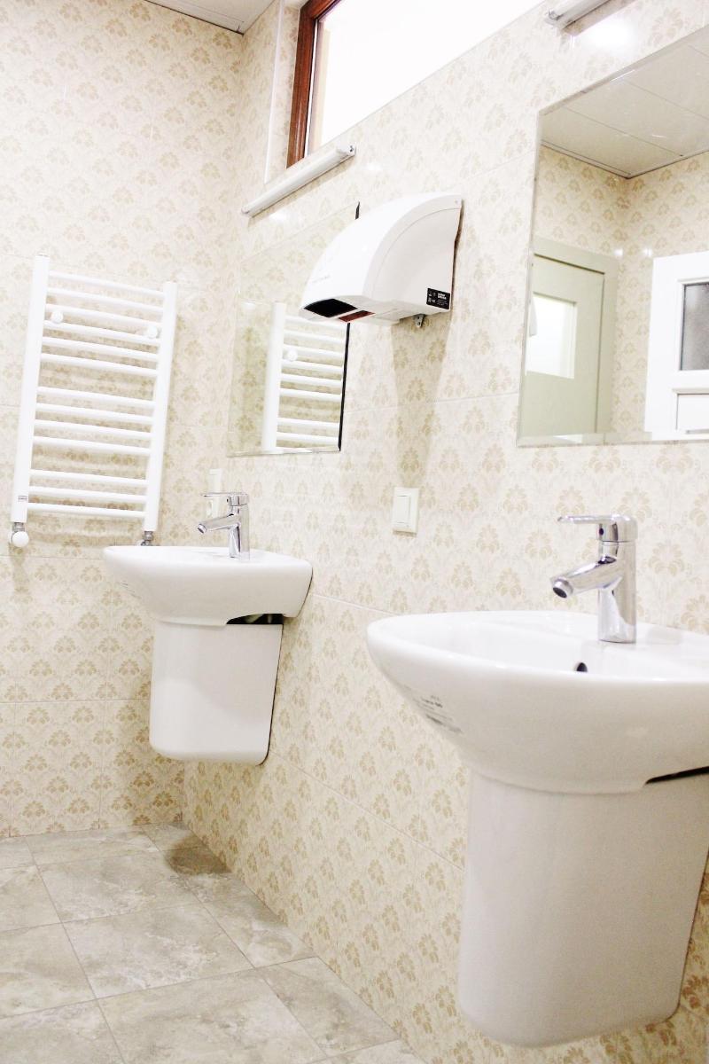 Red Fox Guesthouse image
