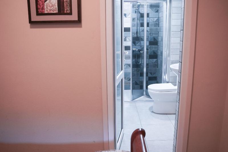 Red Fox Guesthouse image