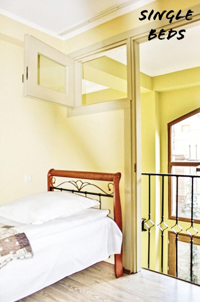 Red Fox Guesthouse image