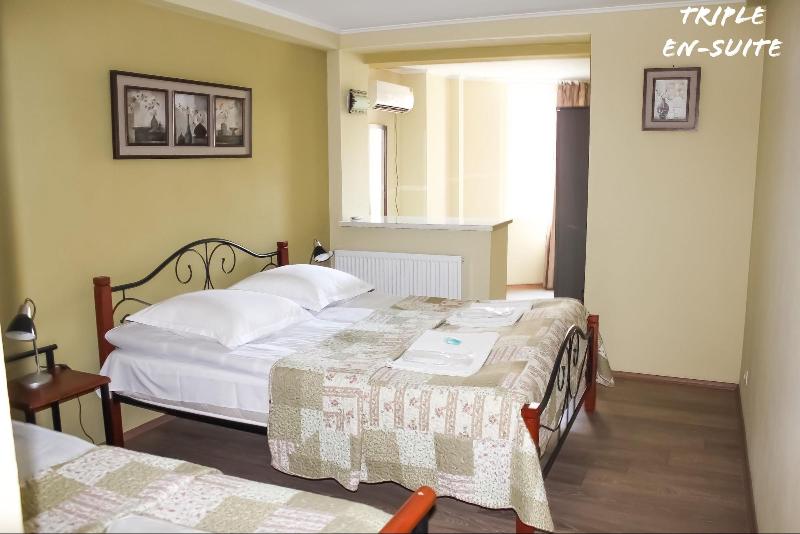 Red Fox Guesthouse image