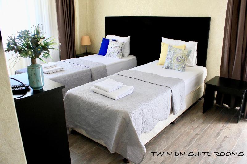 Red Fox Guesthouse image