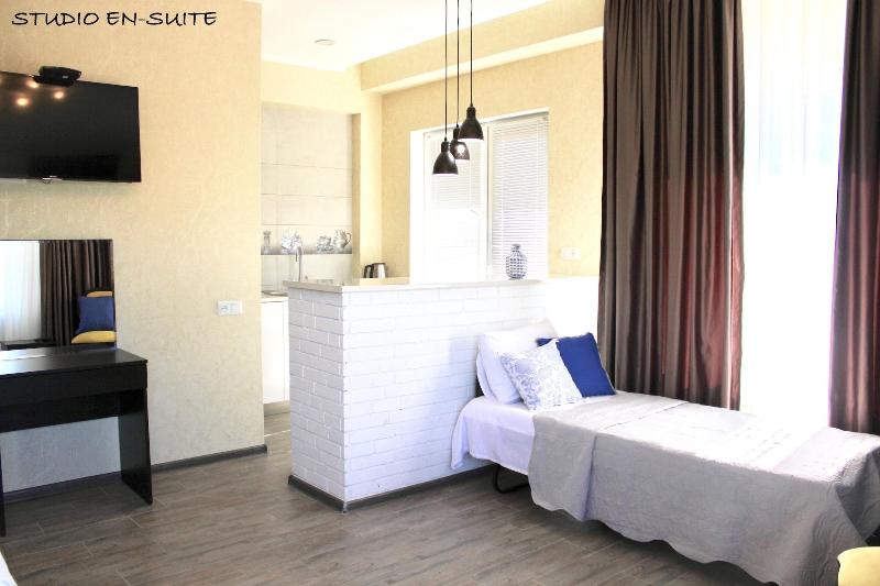 Red Fox Guesthouse image