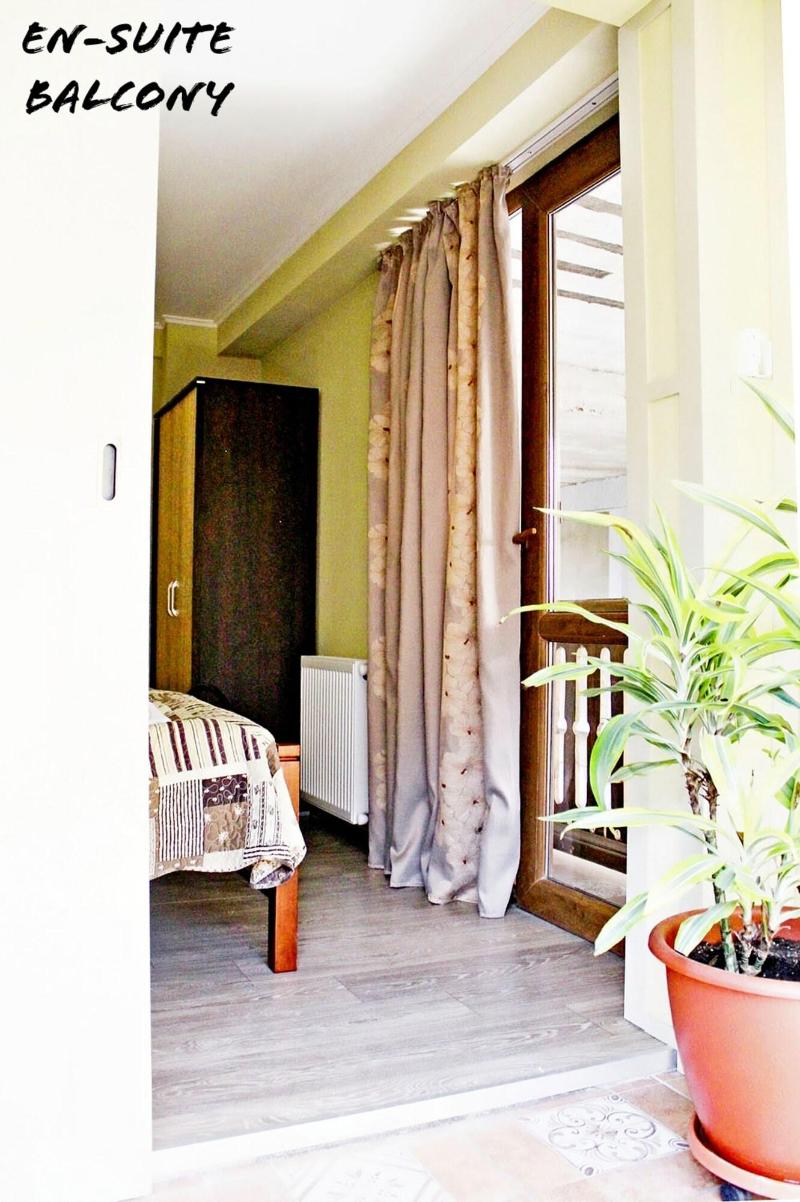 Red Fox Guesthouse image