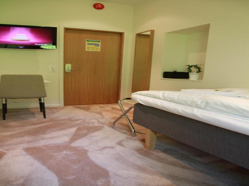 Flygplatshotellet image