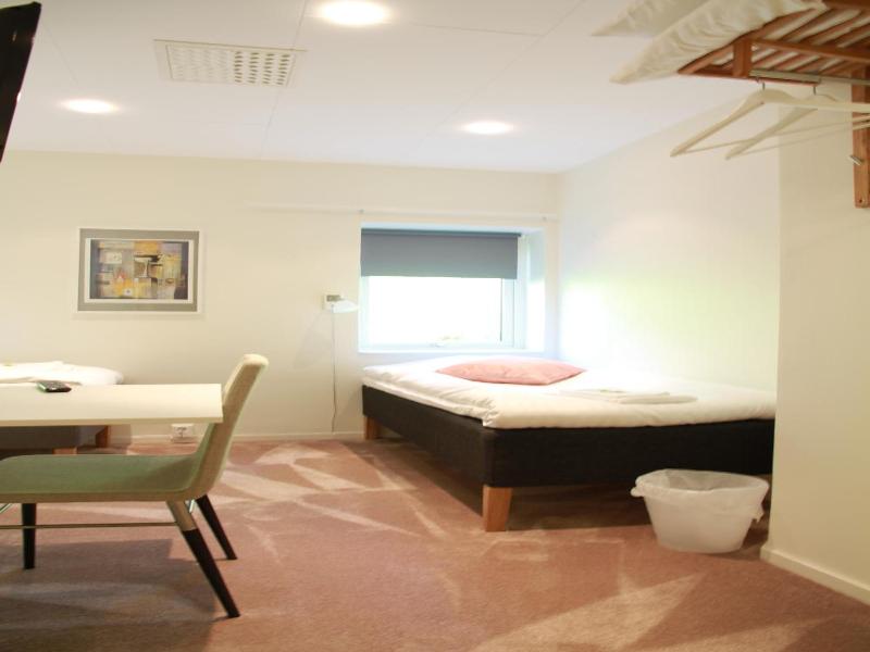 Flygplatshotellet image