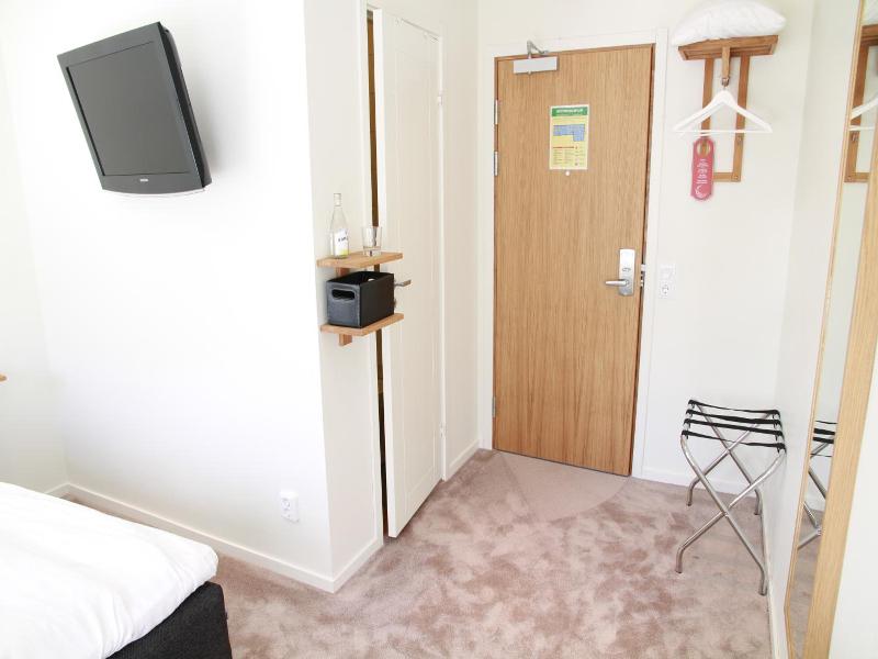 Flygplatshotellet image