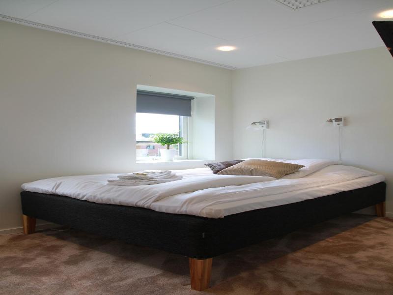 Flygplatshotellet image