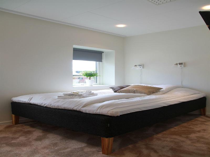 Flygplatshotellet image