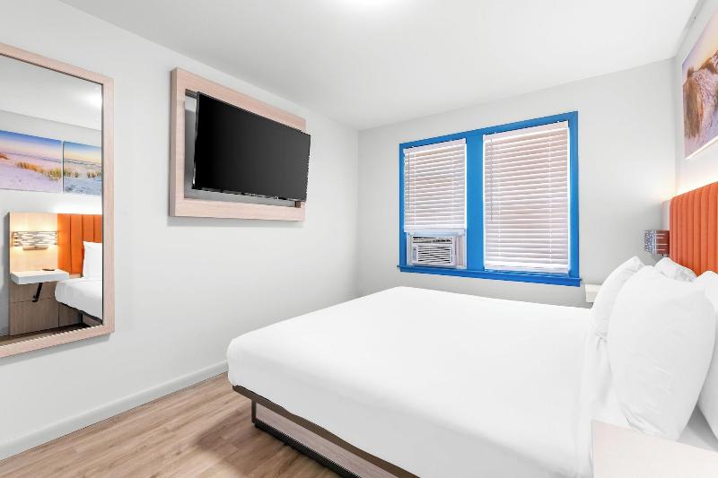 Buttercup Suites image