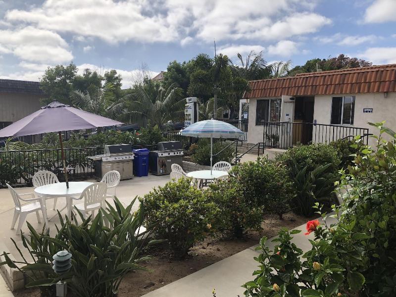 Moonlight Beach Motel