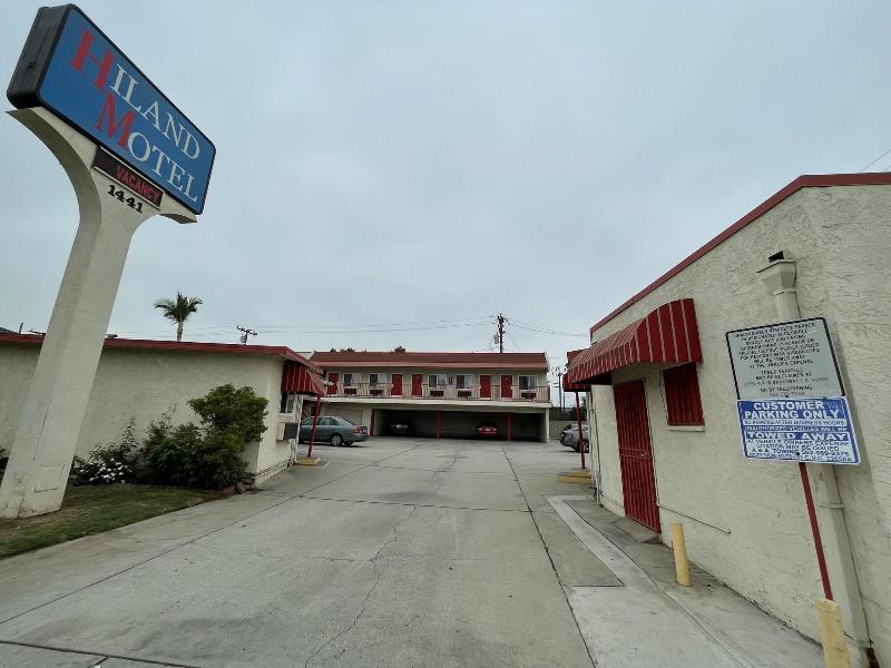 Hiland Motel image