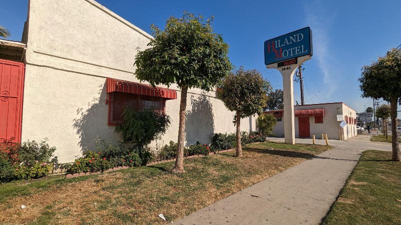 Hiland Motel image