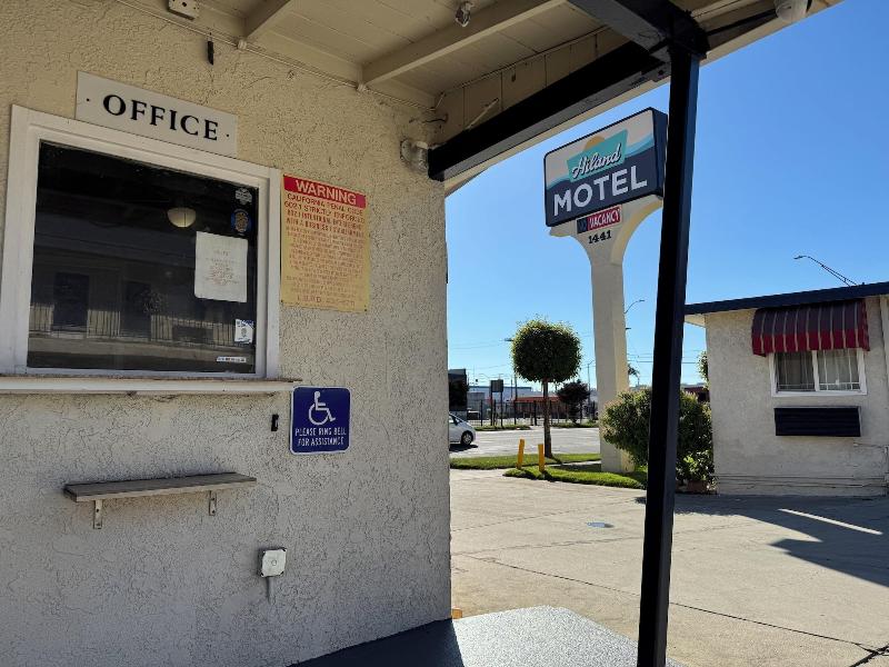 Hiland Motel image