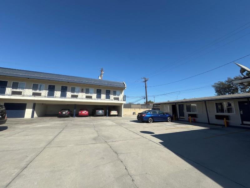 Hiland Motel image